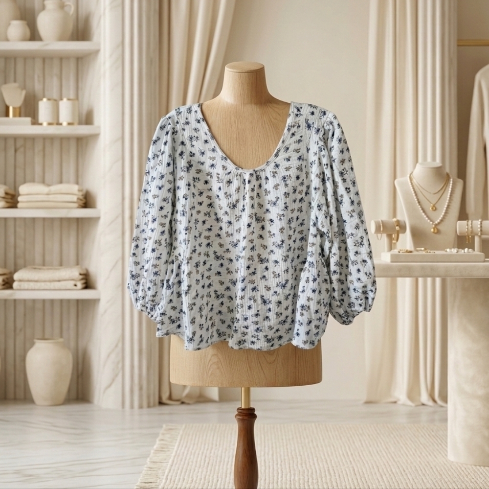 Hudson Gray Textured Puff Sleeve Cropped Top – Size L